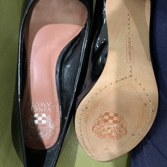 Vince Camuto black patent genuine leather heels. - Picture 3 of 9